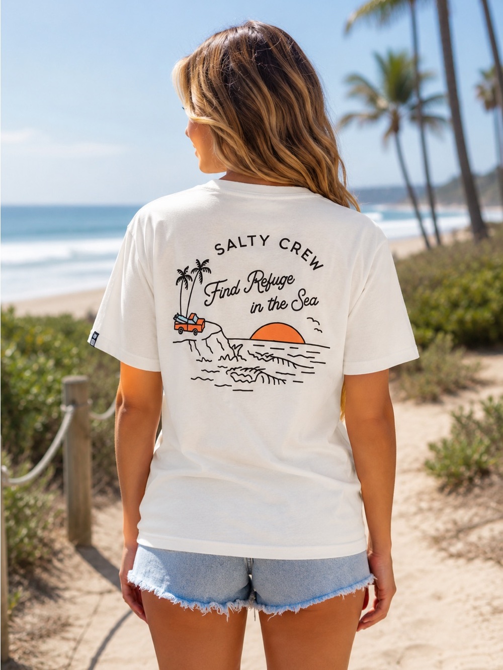 Salty Crew Lookout Boyfriend Tee NWT Size Small